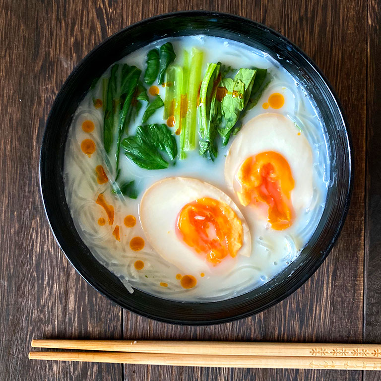 コクしっかりとんこつ風！豆乳春雨ラーメン