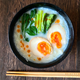 コクしっかりとんこつ風！豆乳春雨ラーメン