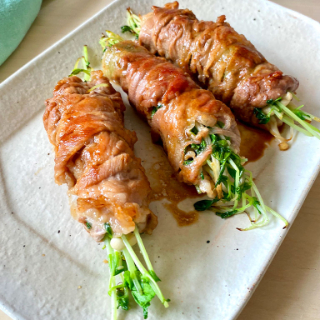 油も砂糖も不使用！えのきと豆苗のくるくる