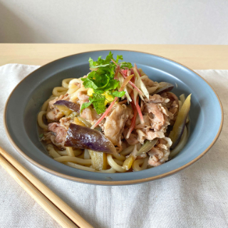 1皿で満腹＆満足！豚なすぶっかけうどん